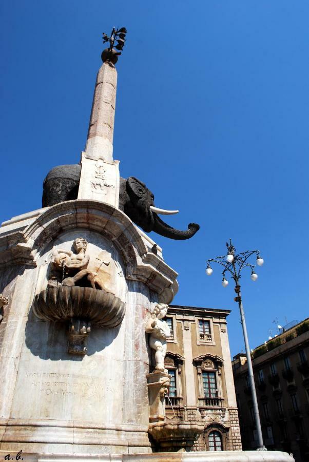 Apartment For 2 In Catania, B&B Le Voci Del Mercato Zewnętrze zdjęcie